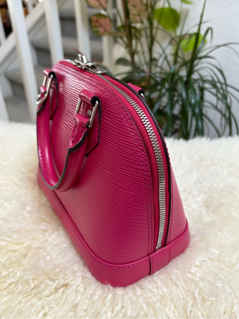 LV Monogram Alma BB - Picture 9 of 9